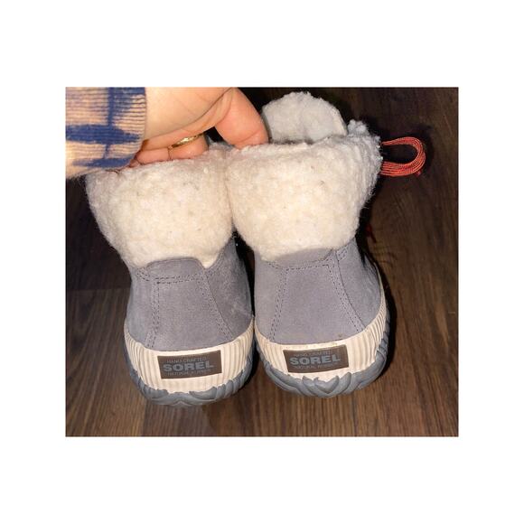 EUC Sorel Women’s Out N About Plus Conquest Boots Gray Waterproof Shearling 8.5 - Picture 7 of 10